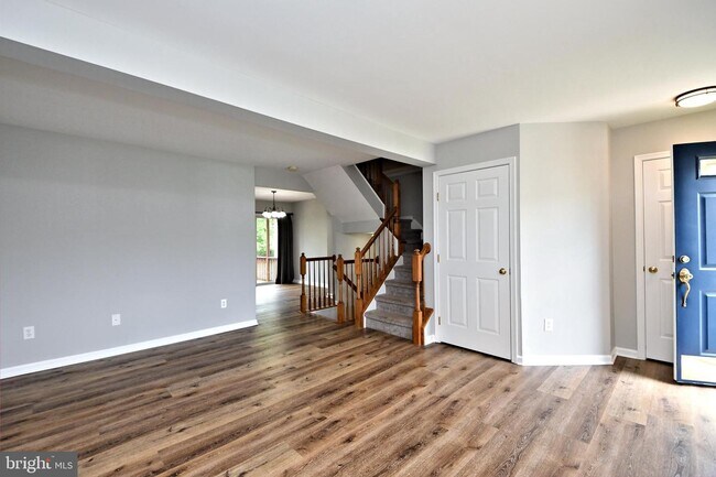 Building Photo - 3435 Westview Dr