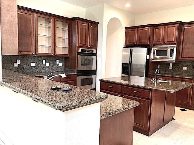 Building Photo - AVAILABLE BY 1/1/26 - ELEGANT AND SPACIOUS 4 BED, 4 BATH 2 STORY HOME WITH VIEWS OF EL DORADO HILLS