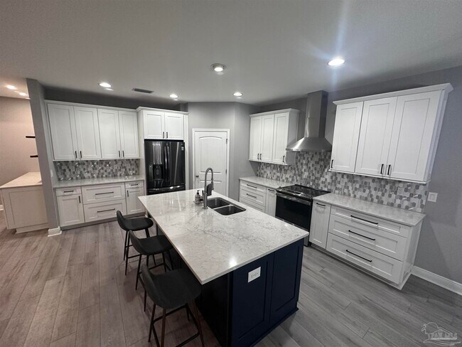 Building Photo - 4745 Dupont Cir