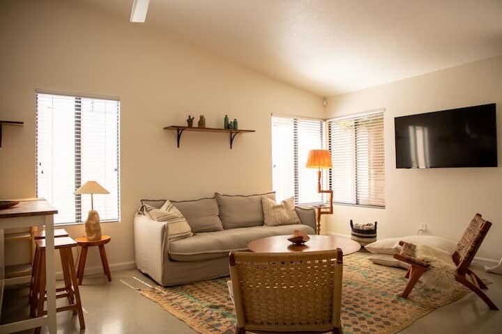 Building Photo - 54145 Avenida Ramirez