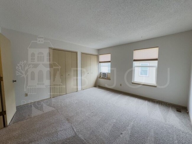 Building Photo - 2146 Baltimore Cir