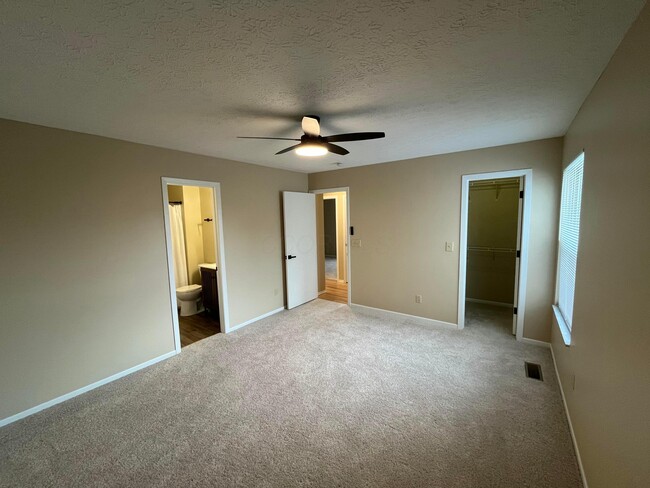 Building Photo - 3412 Westerville Woods Dr