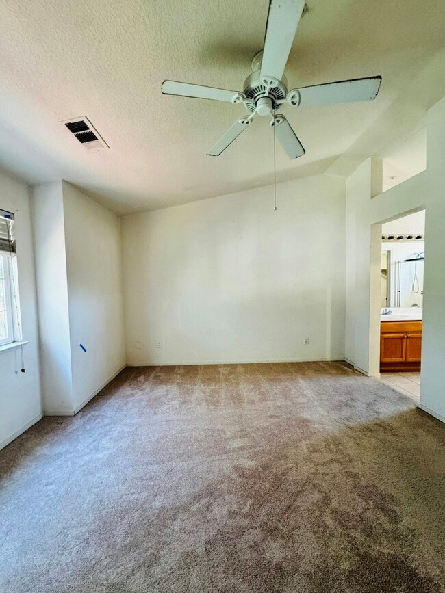 Building Photo - 10739 Dulsie Ln