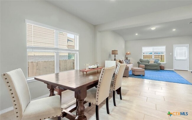 Building Photo - 1642 Ranch House