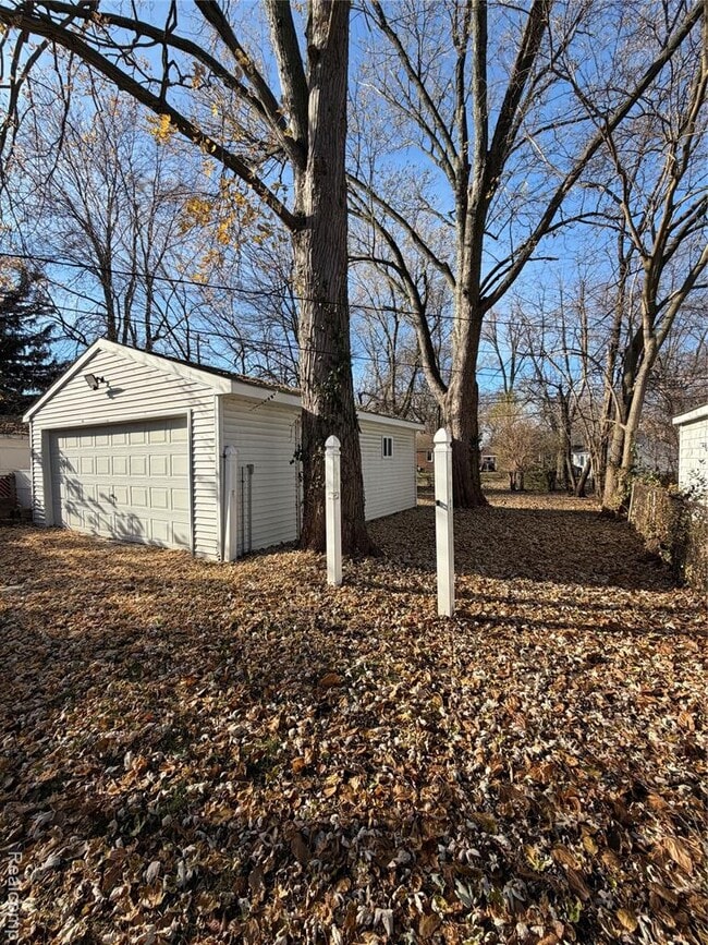 Building Photo - 776 John Daly St