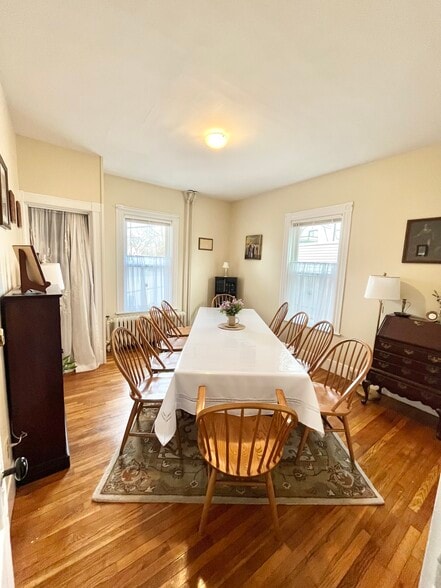 Building Photo - 45 Falkland St