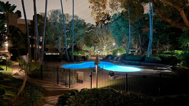 Building Photo - 6202 Friars Rd