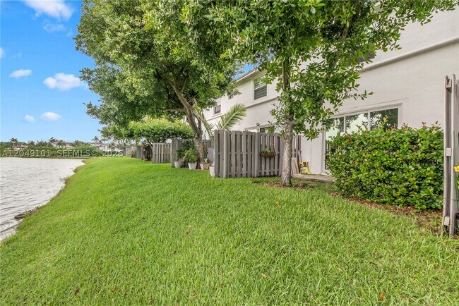 Building Photo - 4015 SW 156th Ave