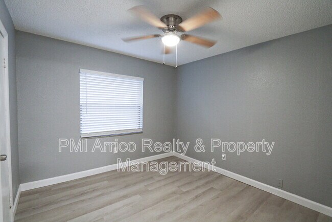 Building Photo - 1810 E 143rd Ave