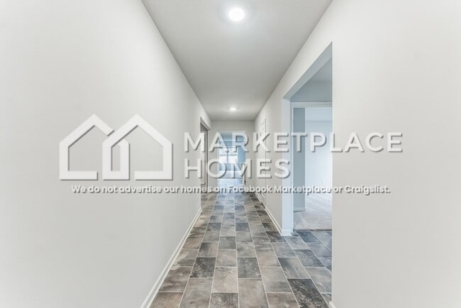 Building Photo - 5331 Greenwood Rd