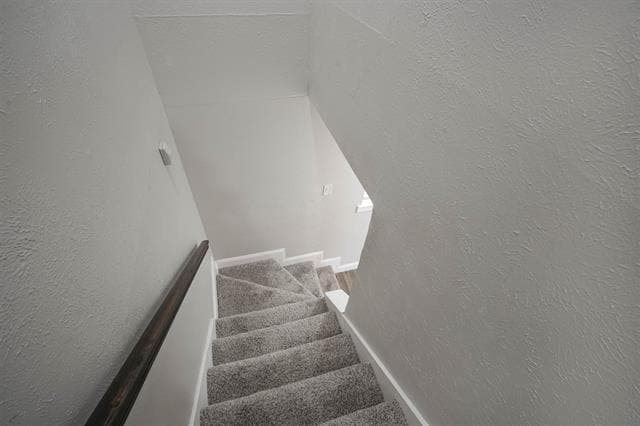 Building Photo - 2203 Sheraton Dr