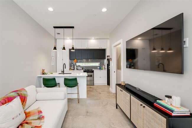 Building Photo - 2108 Tillery St