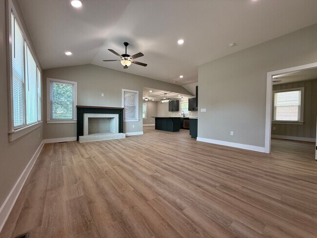 Building Photo - **Coming Soon**Completely Renovated Corner Lot Near Downtown Greenville