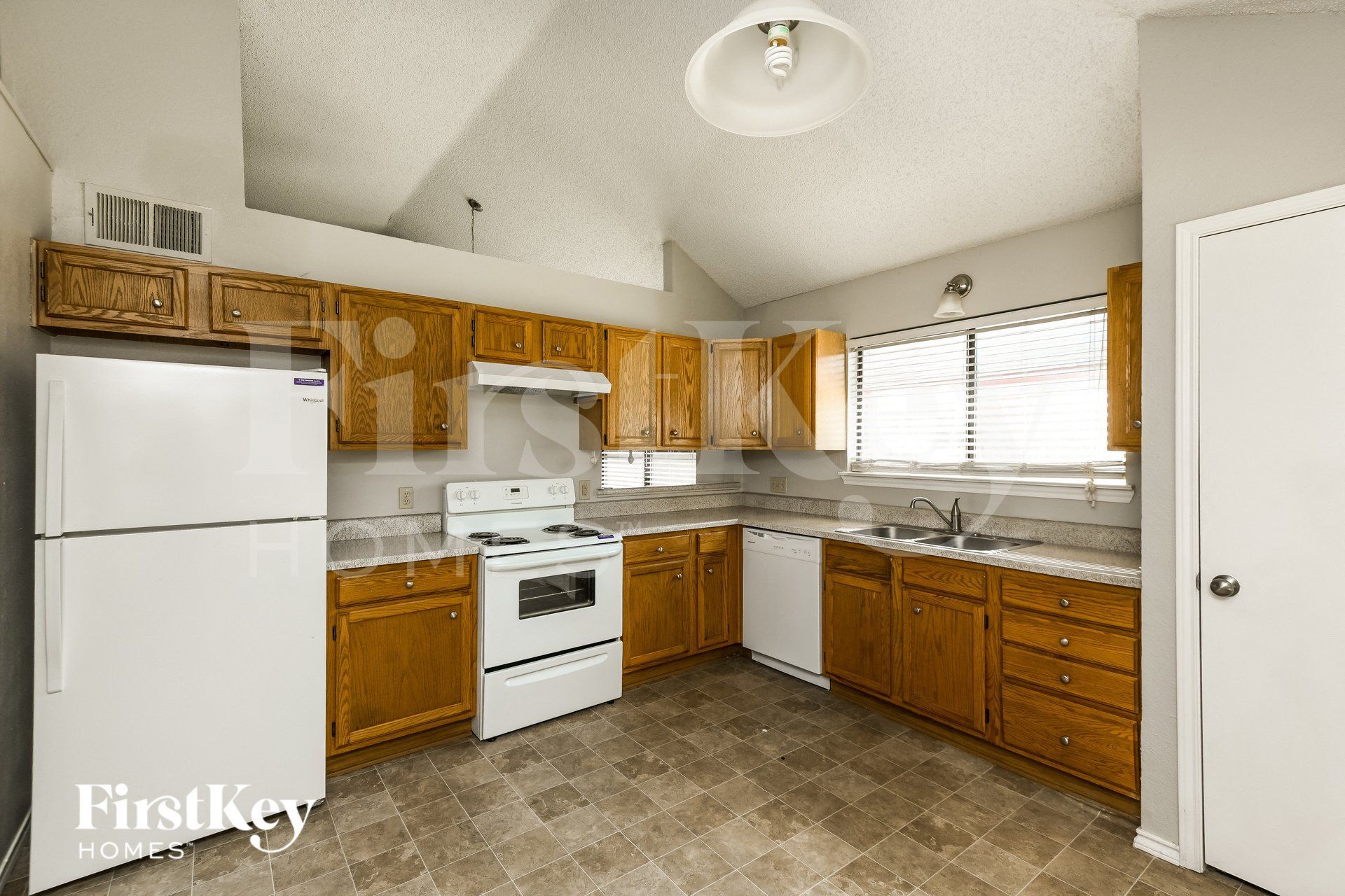 Building Photo - 4742 Cornflower Dr