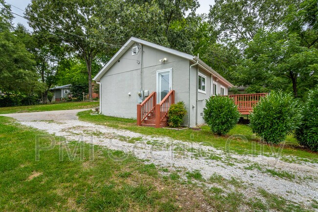 Building Photo - 416 Jadie Ln