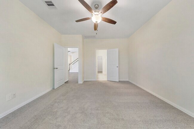 Building Photo - 115 Silver Sky St