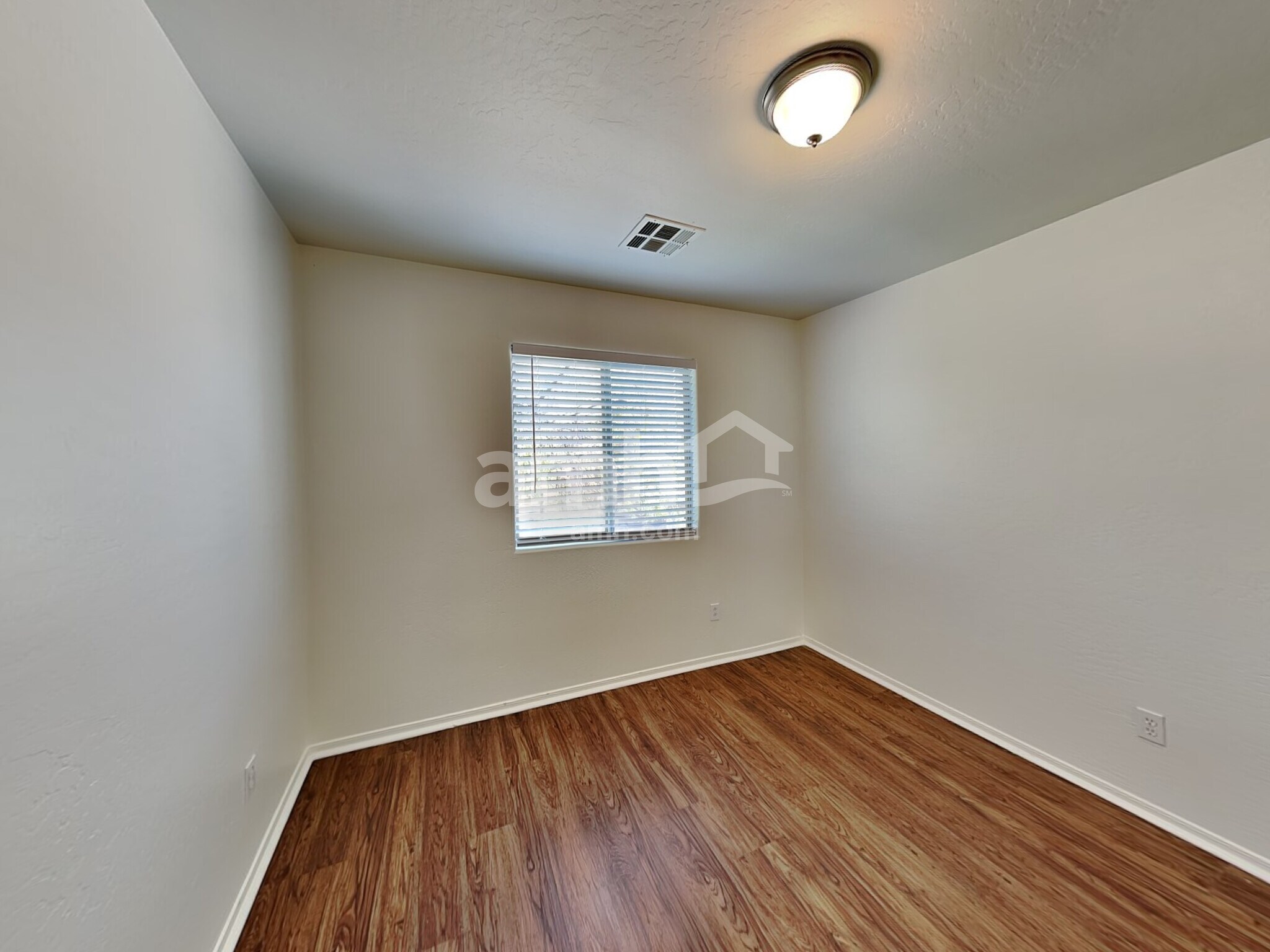 Building Photo - 17428 W Mandalay Ln