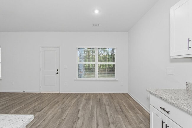 Building Photo - 5939 Terry St