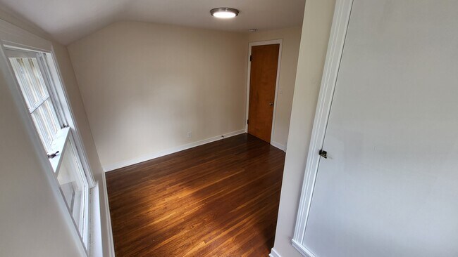 Bedroom 1 - 156 Stoneleigh Ave