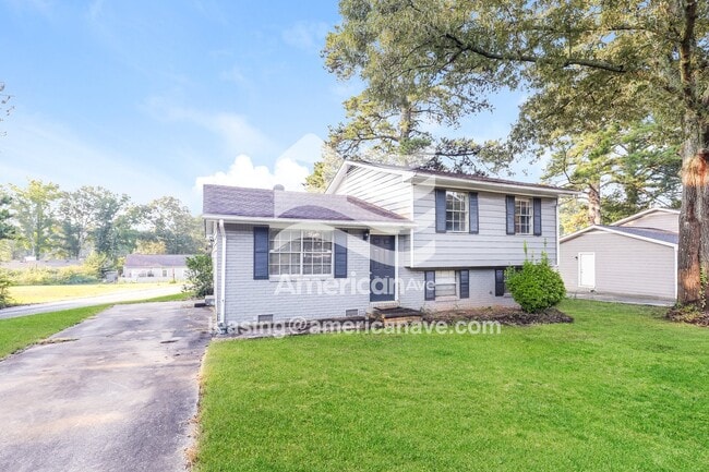 Primary Photo - 229 W Canterbury Dr