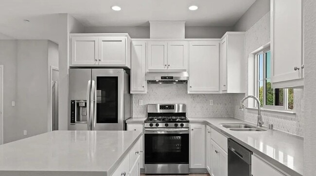 Building Photo - Spacious 5-Bedroom Home with Room to Live, Work & Relax