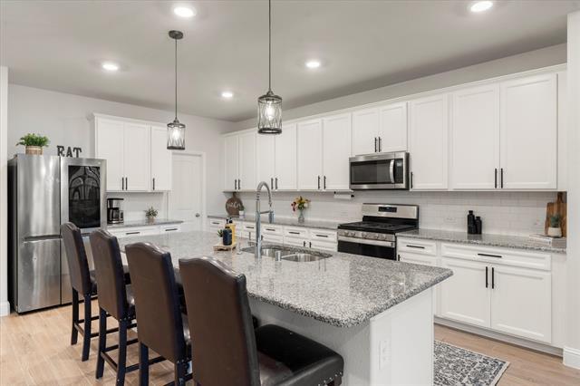 Building Photo - 1216 Johnson Dr