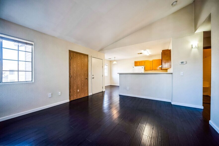 Building Photo - 2654 Bryandouglas Dr