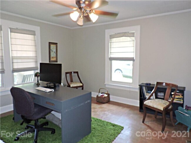 Building Photo - Charming Home for Rent in Newton, North Carolina!