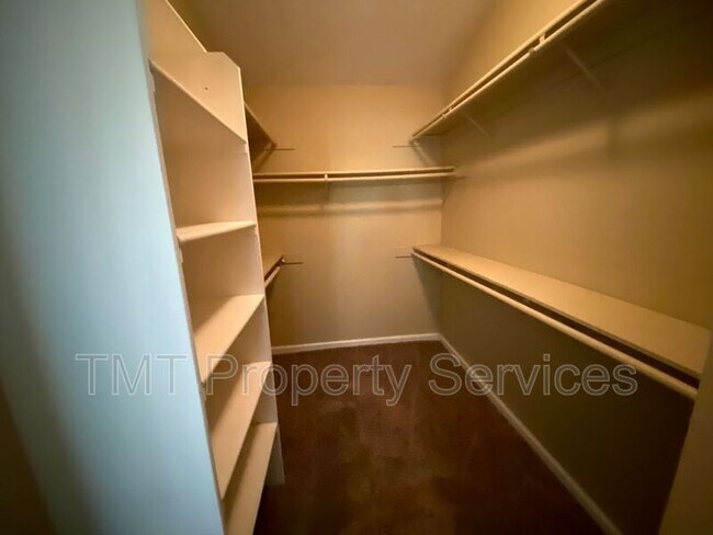 Building Photo - 8823 Ocean Breeze Ct