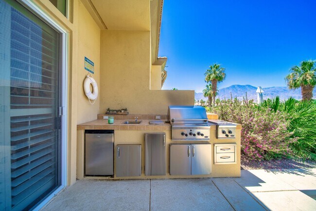 Building Photo - 55285 Laurel Valley