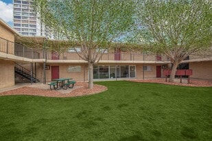 Building Photo - Parkewood