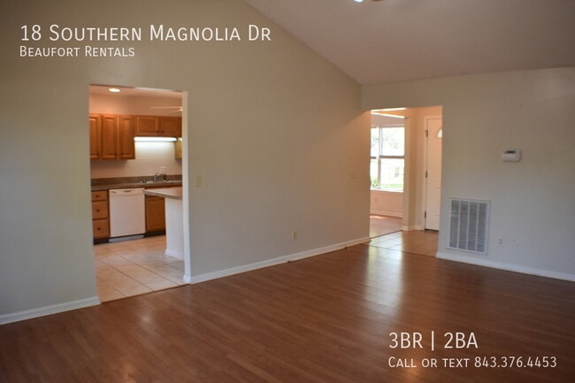 Building Photo - 18 Southern Magnolia Dr