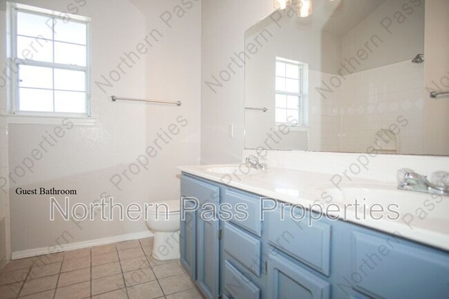 Building Photo - 7317 Luz De Lumbre Ave