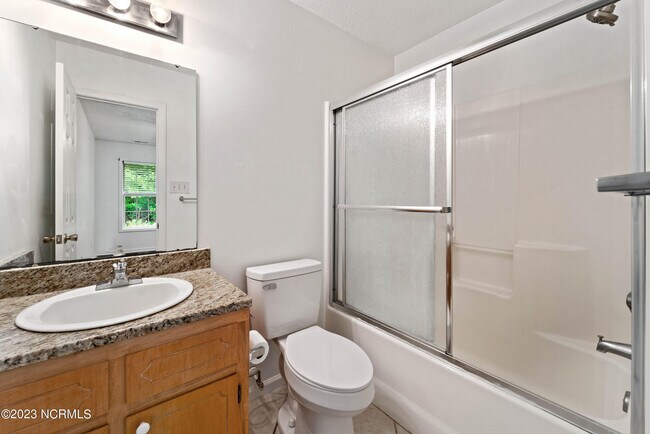 Building Photo - 122 Gooding Dr