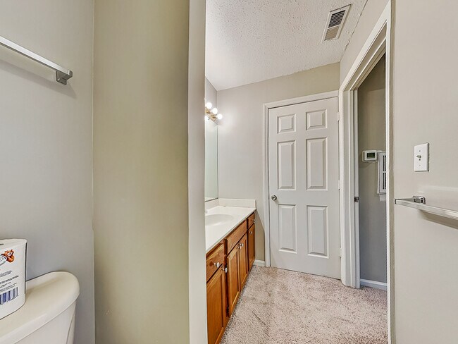 Building Photo - 8155 Cedar Glen Dr