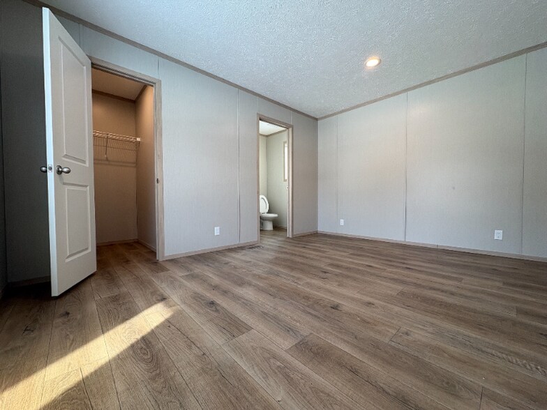 Building Photo - 125 S Manor St