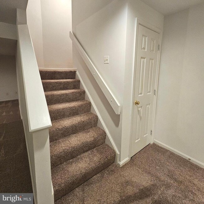 Building Photo - 13120 Misty Glen Ln