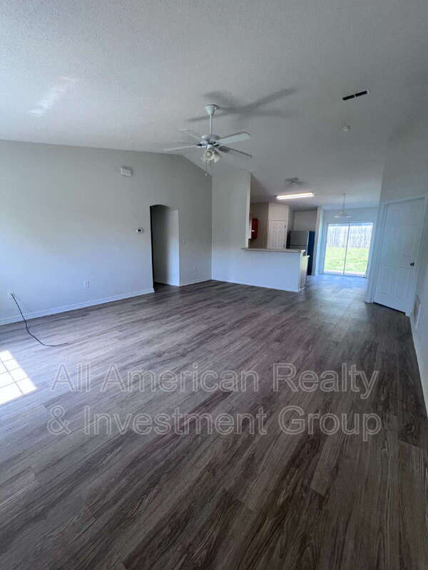 Building Photo - 147 Cabana Way