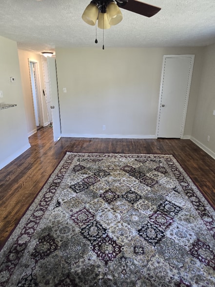 Building Photo - 316 Carlton Rd