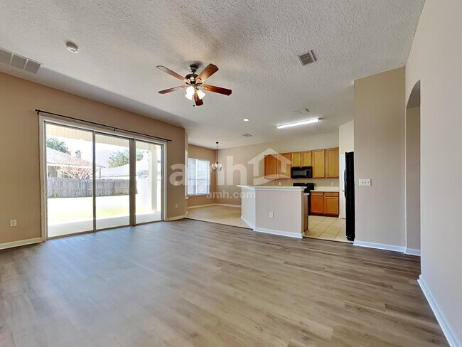 Building Photo - 3108 Silverado Cir