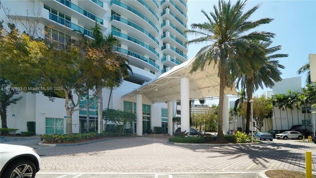 Building Photo - 7918 Harbor Island Dr