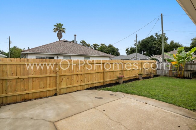 Building Photo - 1845 Brick Cir