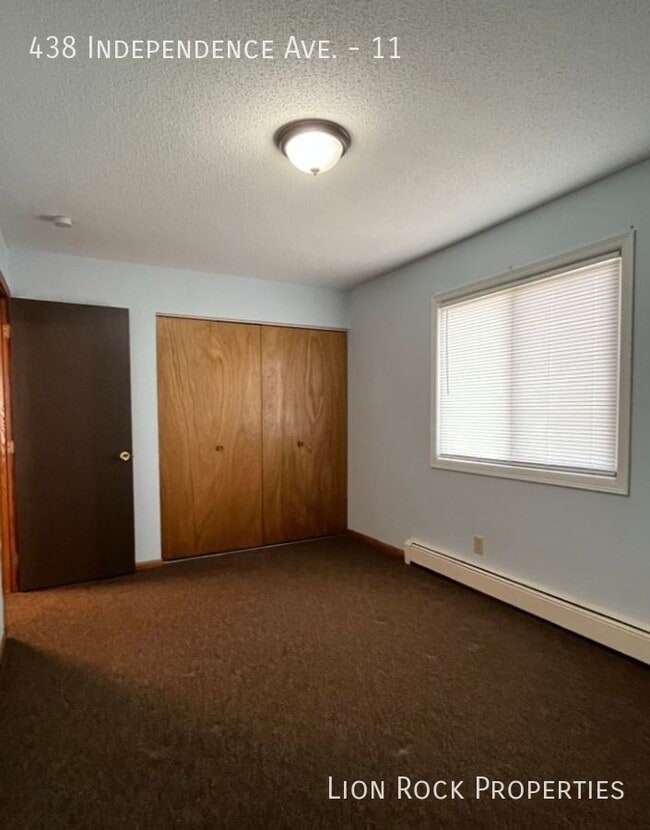 Building Photo - Charming Two Bedroom in the heart of Champ...