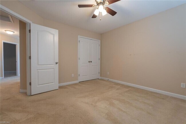 Building Photo - 302 Milton Ct