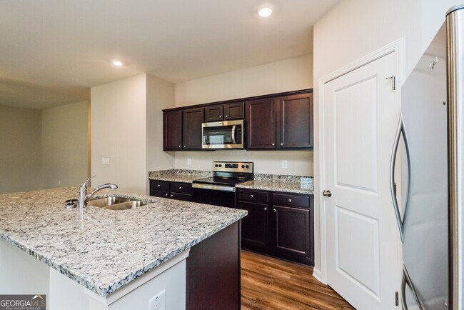 Building Photo - 4314 Kendrick Cir