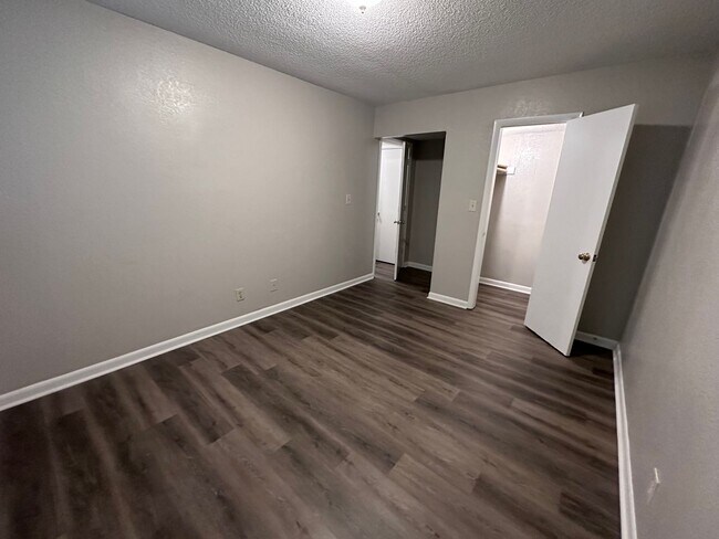 Building Photo - $745 - Accepting SECTION 8/ Housing Voucher 3 bedroom / 1 bathroom - Newly remodeled Apartment