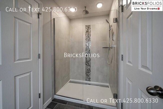 Building Photo - 14508 Crestavista Ave