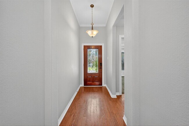 Building Photo - 3702 Sunset Cir