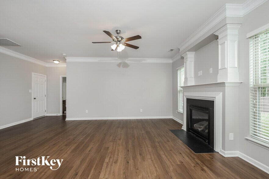 Building Photo - 4476 Redfern Pl