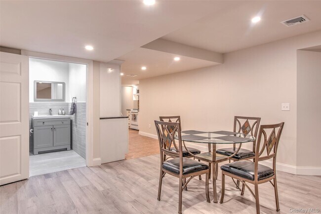 Building Photo - 17 Cobbler Ln